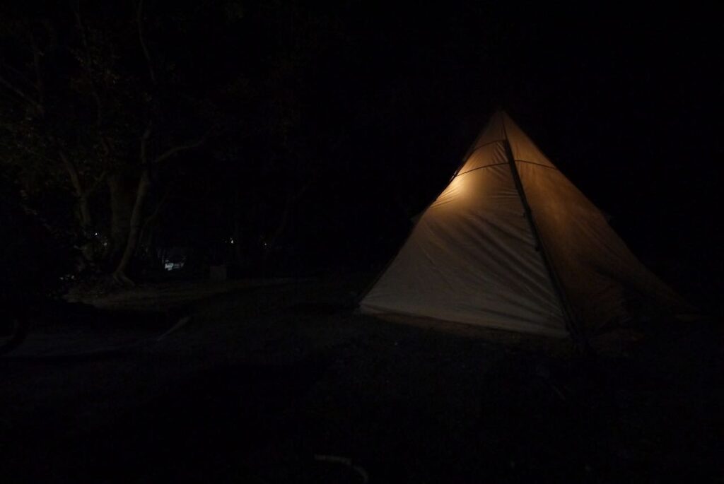 羽伏浦キャンプ場の夜