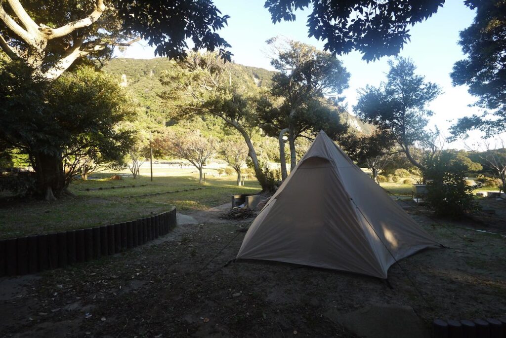 羽伏浦キャンプ場の朝