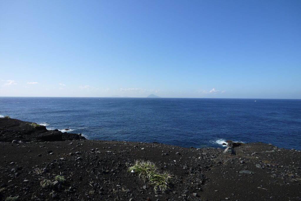 利島