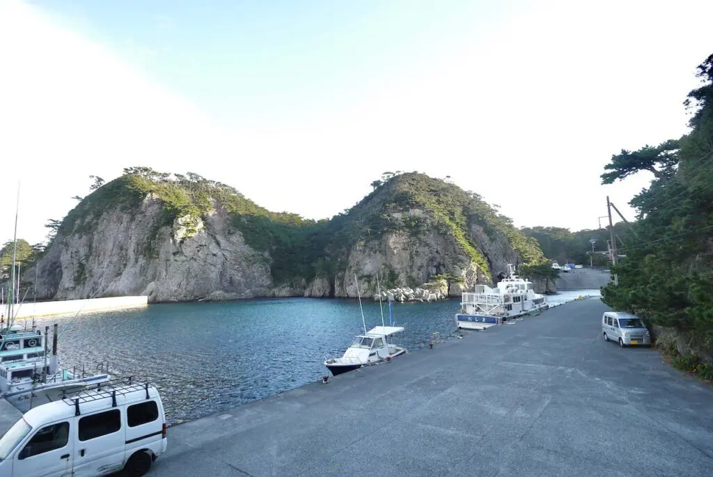 式根島・野伏港